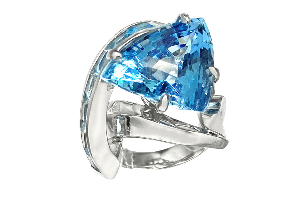 Blue Topaz K18WGブルートパーズリング (NO.48668) – JEX宝石ギャラリーオンラインショップ