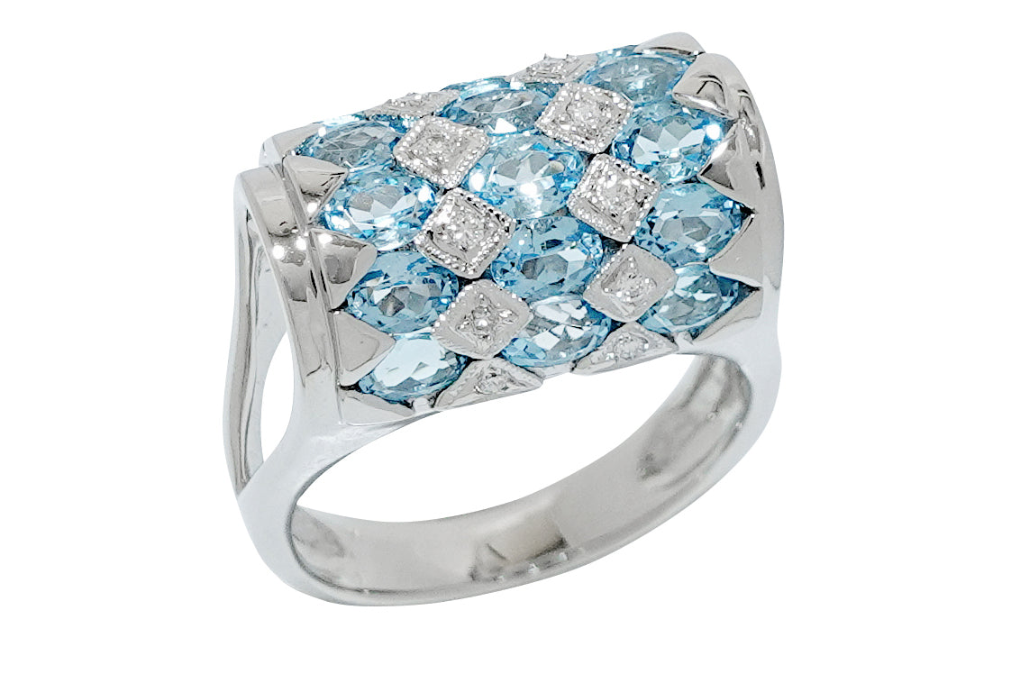 Blue Topaz K18WGブルートパーズ ダイヤモンドリング (NO.48776