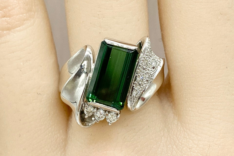 Green Tourmaline Pt900グリーントルマリン ダイヤモンドリング (NO.49243)