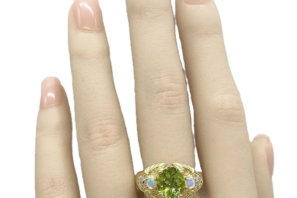 Peridot K18ペリドット オパール ダイヤモンドリング (NO.49130)
