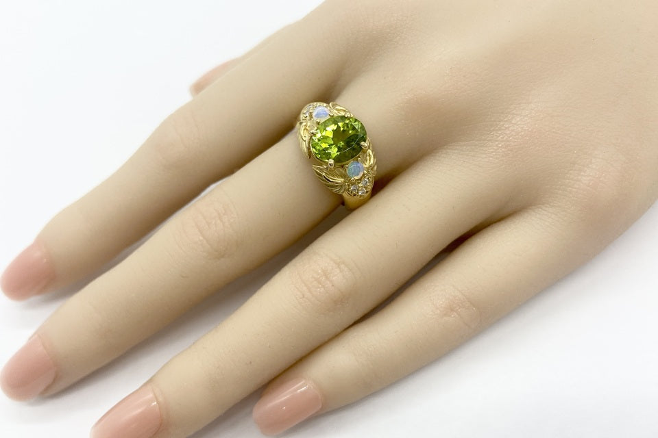 Peridot K18ペリドット オパール ダイヤモンドリング (NO.49130)