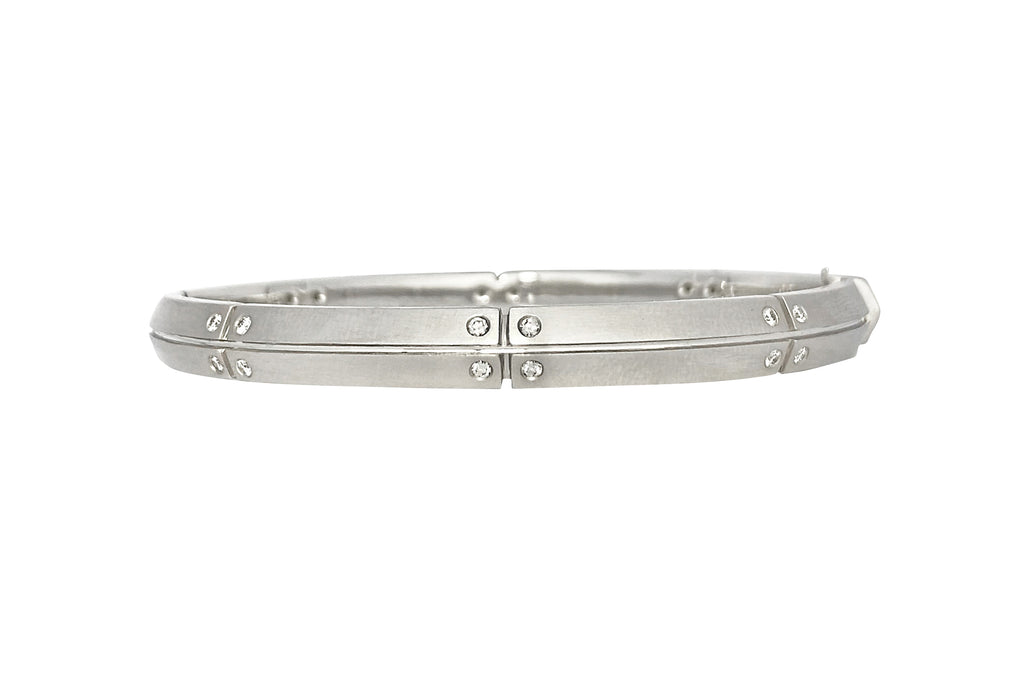 TIFFANY & CO. 【ティファニー】K18WGダイヤバングル (NO.62183)