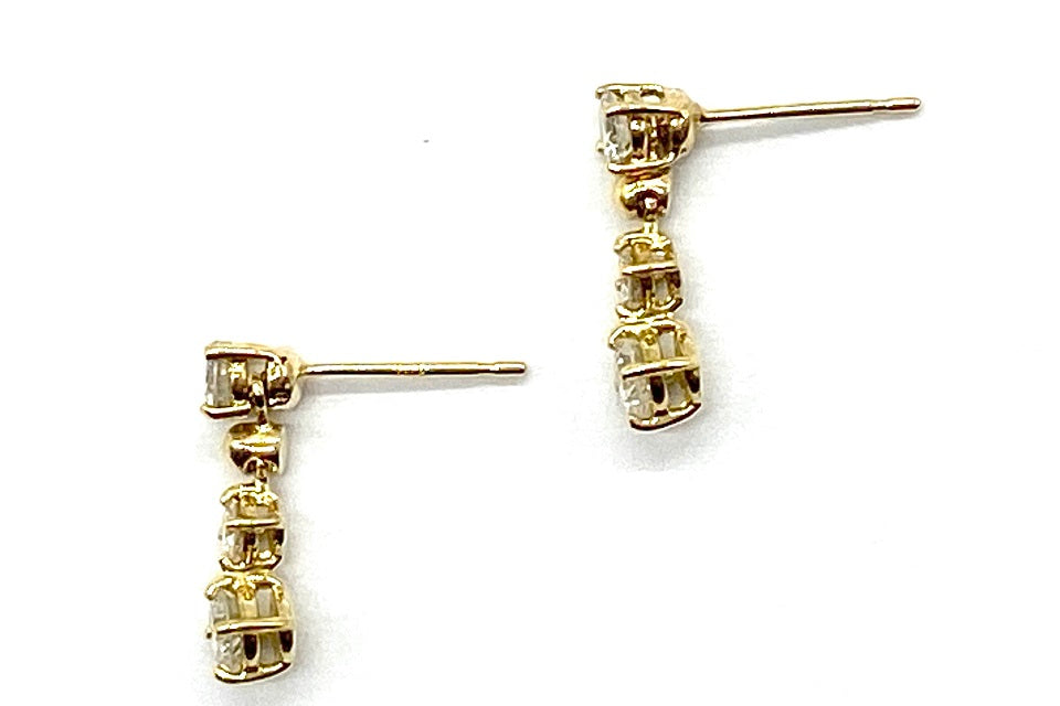 Diamond K18ダイヤモンドピアス (NO.305025)