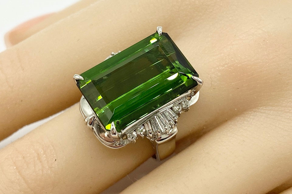 Green Tourmaline Pt900グリーントルマリン ダイヤモンドリング (NO.49242)