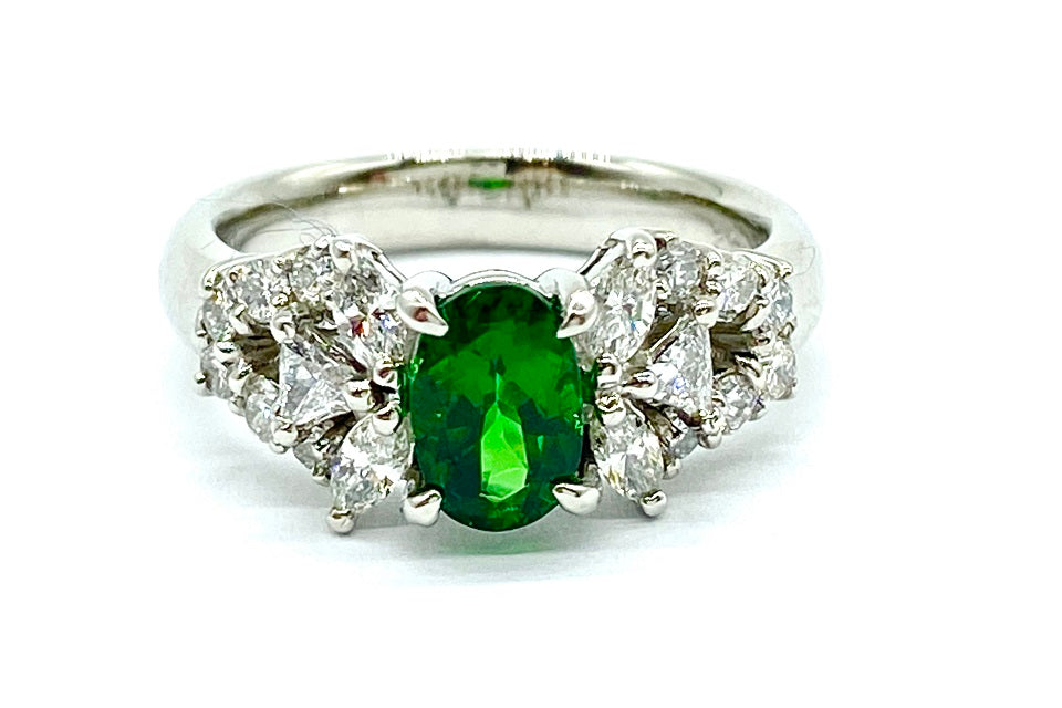 Green Garnet Pt900グリーンガーネット ダイヤモンドリング (NO.128503)