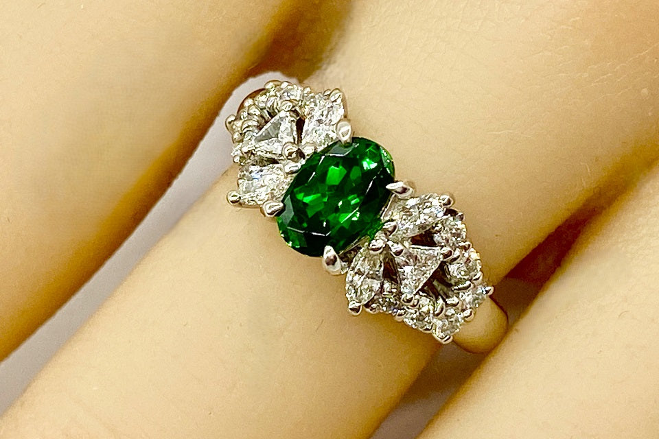 Green Garnet Pt900グリーンガーネット ダイヤモンドリング (NO.128503)
