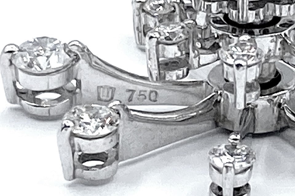 Waltham 【ウォルサム】K18WGダイヤモンドペンダント (NO.127684)