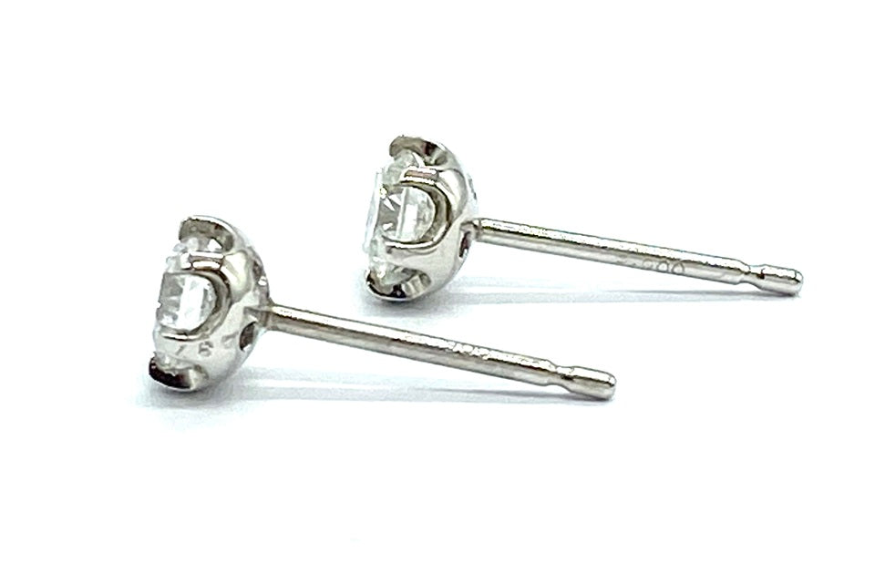 Diamond Pt900ダイヤモンドピアス (NO.128654)