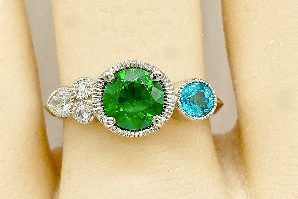 Demantoid Garnet　Pt900デマントイドガーネット パライバトルマリン ダイヤモンドリング(NO.128669-B)