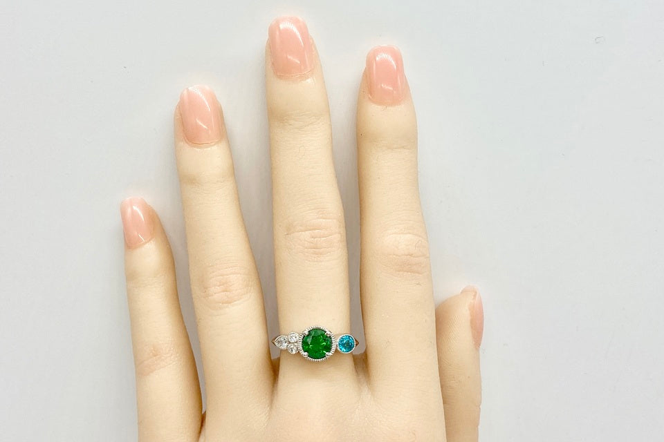 Demantoid Garnet　Pt900デマントイドガーネット パライバトルマリン ダイヤモンドリング(NO.128669-B)