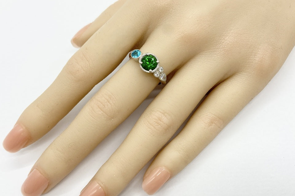 Demantoid Garnet　Pt900デマントイドガーネット パライバトルマリン ダイヤモンドリング(NO.128669-B)
