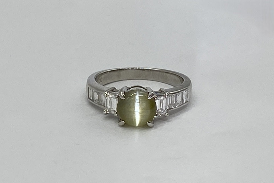 Chrysoberyl Cat’s Eye Pt900クリソベリルキャッツアイ ダイヤモンドリング (NO.305197)