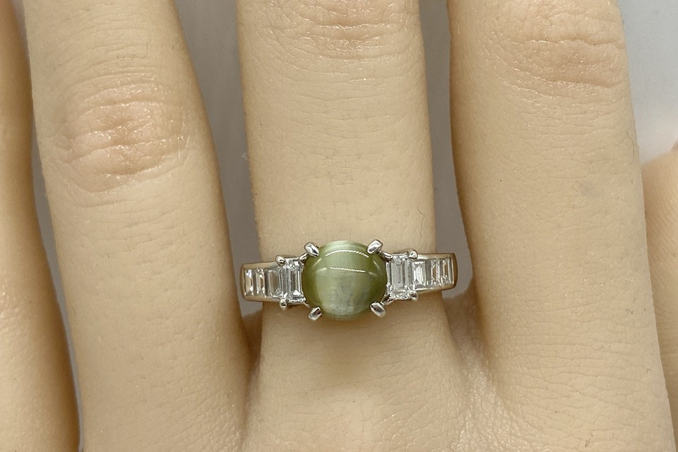 Chrysoberyl Cat’s Eye Pt900クリソベリルキャッツアイ ダイヤモンドリング (NO.305197)