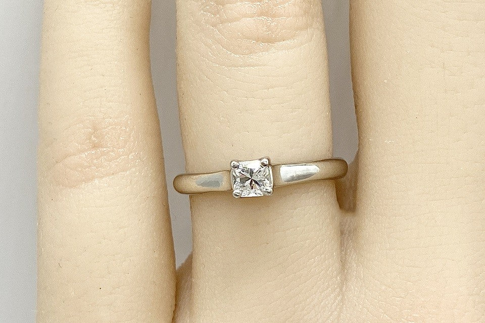 TIFFANY &CO. 【ティファニー】Pt950ダイヤモンドリング (NO.305210)