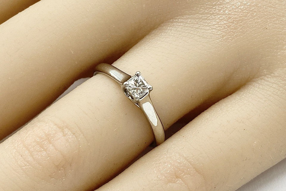 TIFFANY &CO. 【ティファニー】Pt950ダイヤモンドリング (NO.305210)
