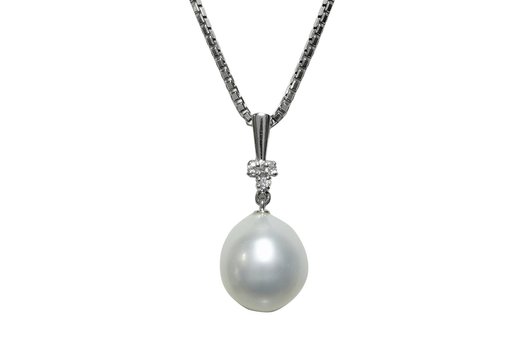 South Sea Pearl Pt900/850白蝶パール ダイヤモンドペンダント (NO.305351)