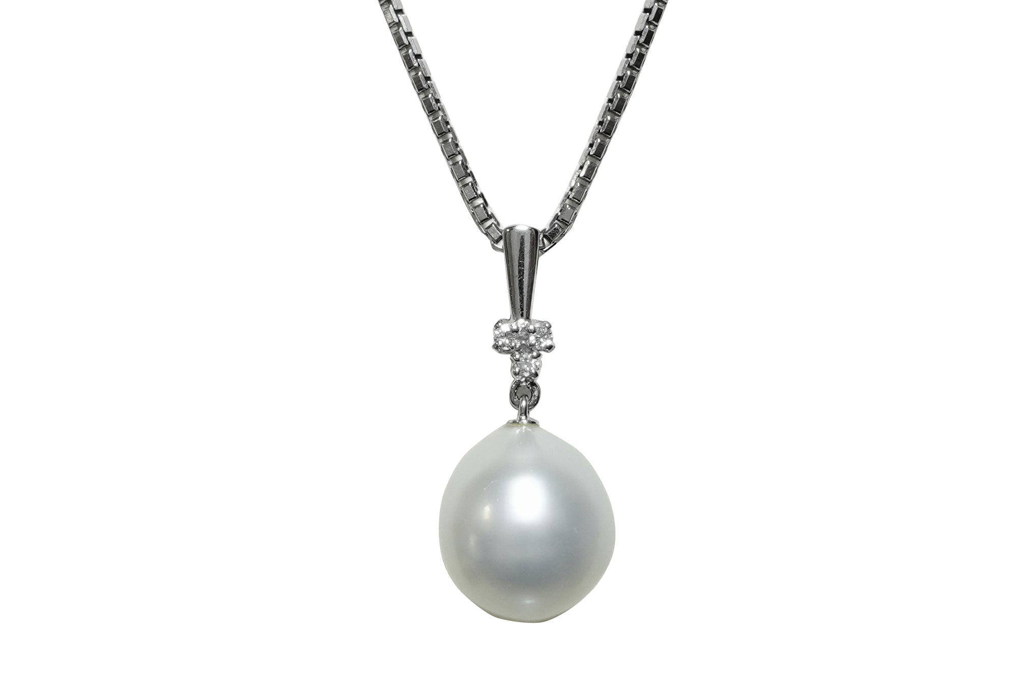 South Sea Pearl Pt900/850白蝶パール ダイヤモンドペンダント (NO.305351)
