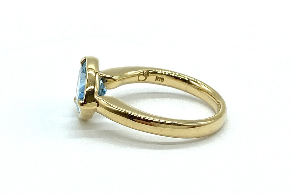 Blue Topaz K18ブルートパーズリング (NO.305455)