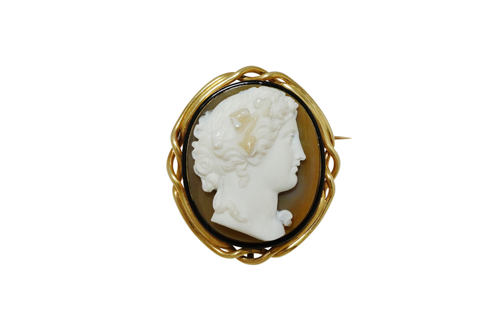 Chalcedony YGストーンカメオブローチ (NO.305472)