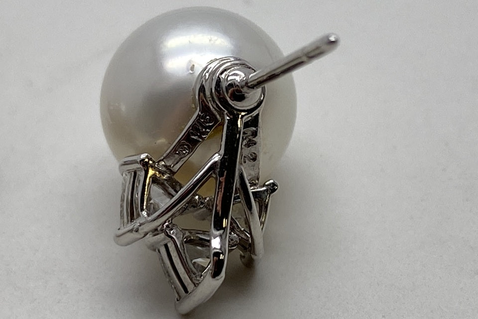MIKIMOTO【ミキモト】K18WGパール ダイヤモンドピアス (NO.305264