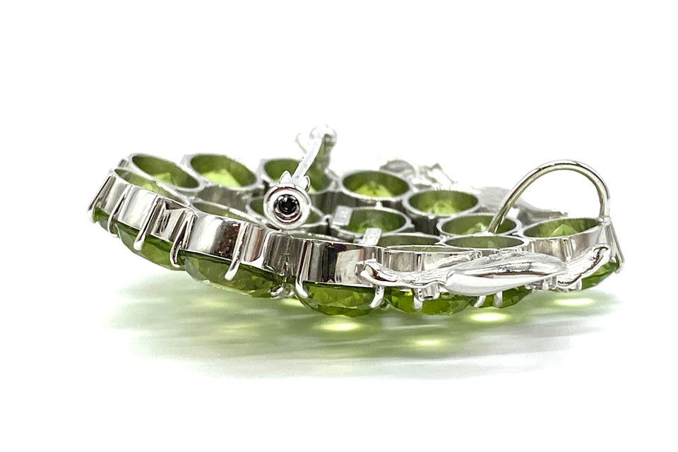 Peridot K18WGペリドット ダイヤモンドペントップ兼ブローチ (NO.49911-B)