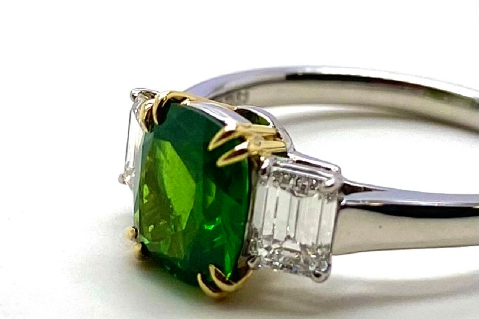 Demantoid Garnet Pt950/K18デマントイドガーネット ダイヤモンドリング (NO.48304-B)