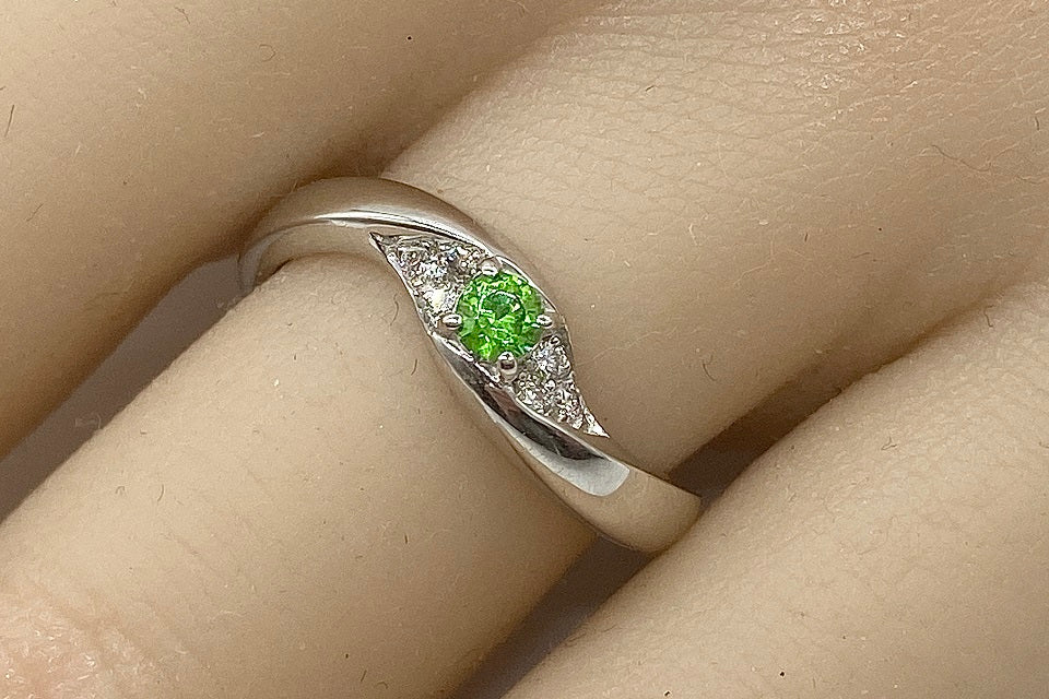 Demantoid Garnet K18WGデマントイド ダイヤモンドリング (NO.48459)