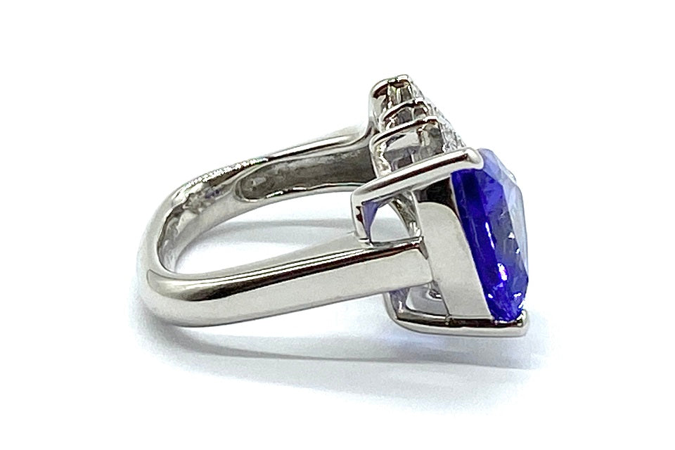 Tanzanite Pt900タンザナイト ダイヤモンドリング (NO.48555)