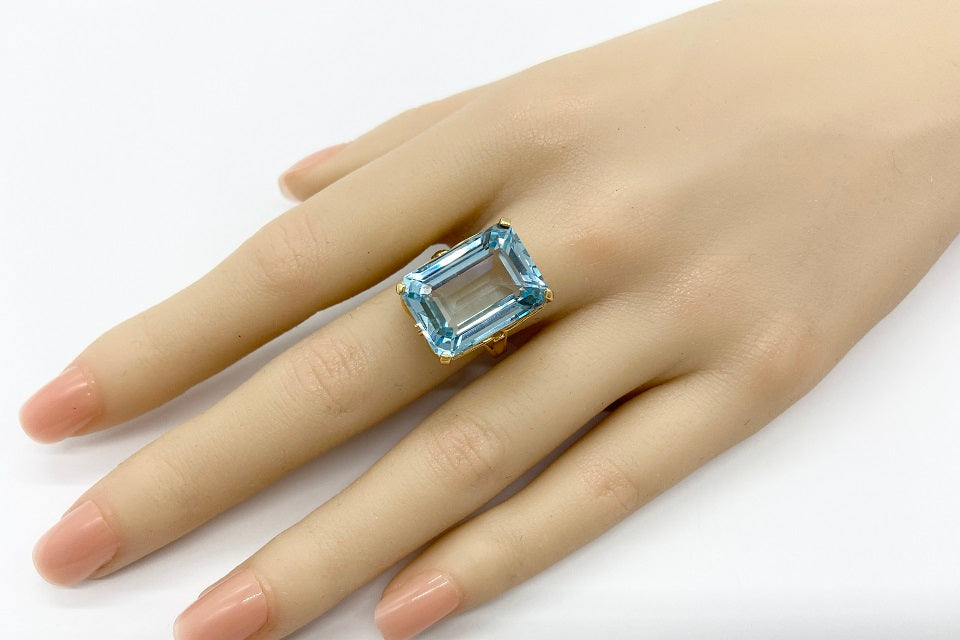 Blue Topaz K18ブルートパーズリング (NO.48665) – JEX宝石ギャラリーオンラインショップ