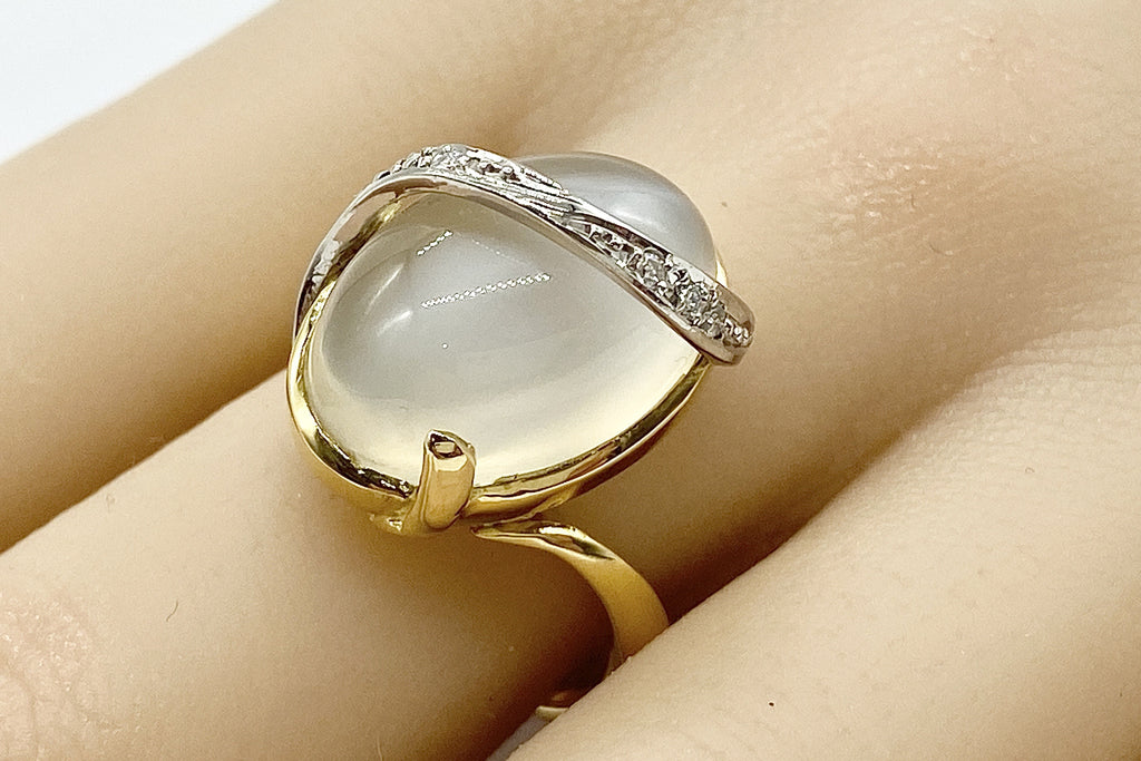 Moonstone Cat’s Eye K18/Pt900ムーンストーンキャッツアイ ダイヤモンドリング(NO.49119)