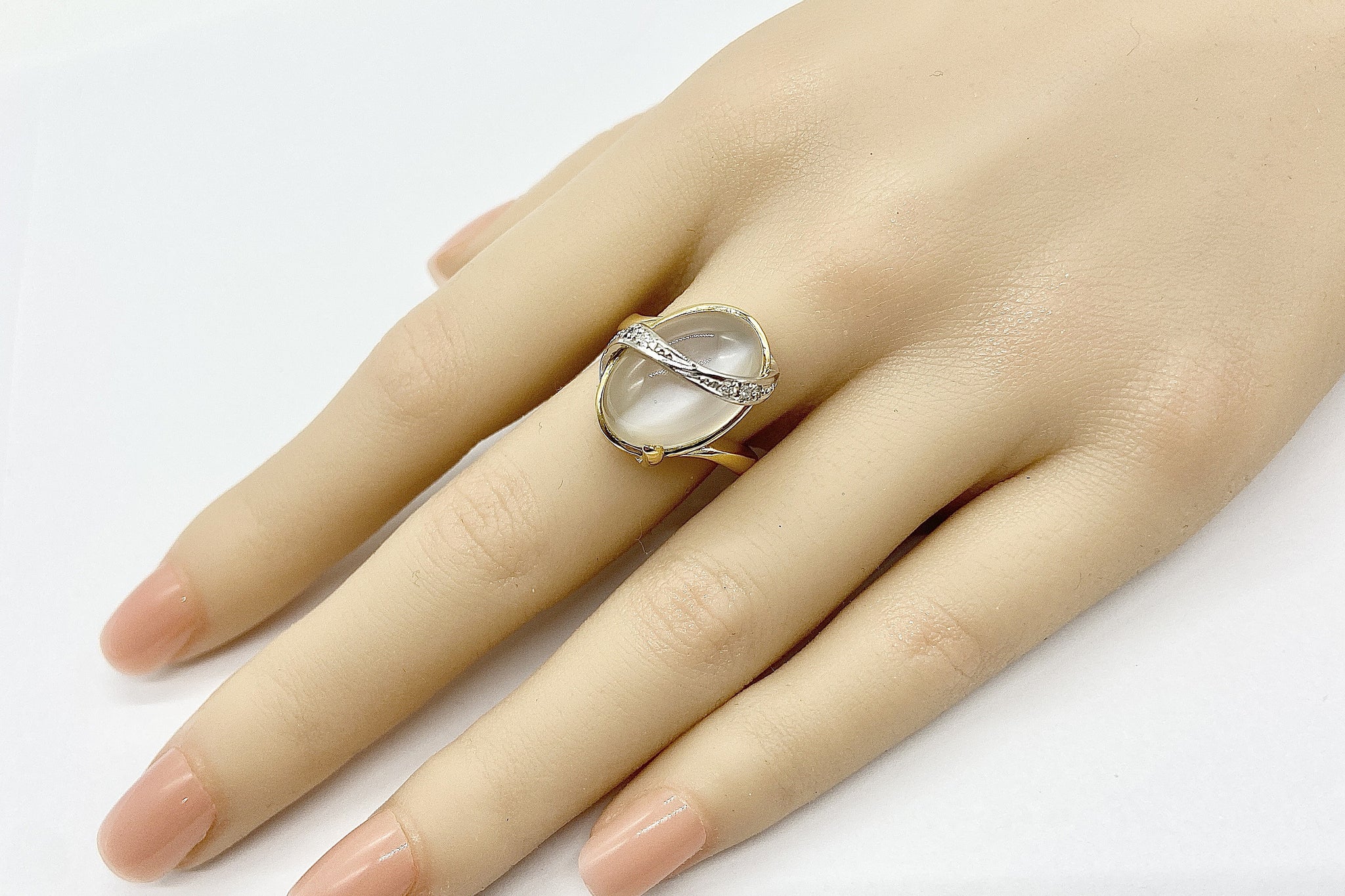 Moonstone Cat’s Eye K18/Pt900ムーンストーンキャッツアイ ダイヤモンドリング(NO.49119)