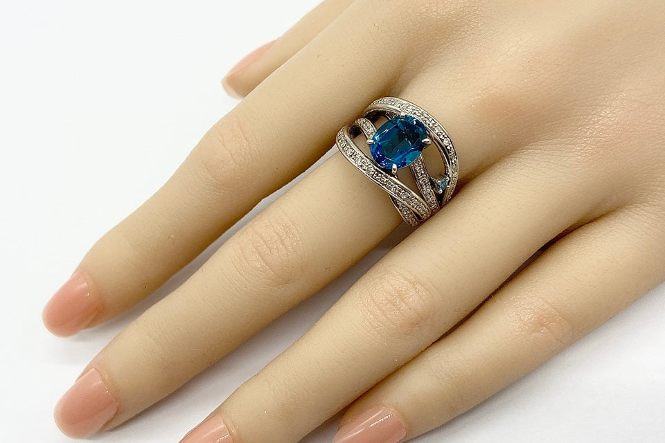 Blue Topaz Pt900ブルートパーズ 処理ブルー/カラーレスダイヤモンドリング (NO.49181)