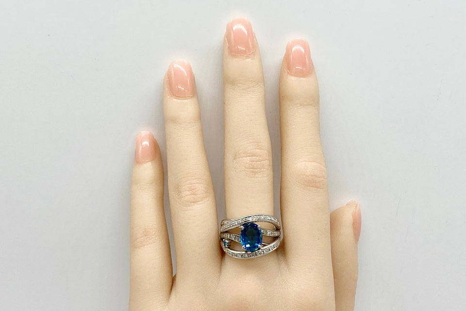 Blue Topaz Pt900ブルートパーズ 処理ブルー/カラーレスダイヤモンドリング (NO.49181)