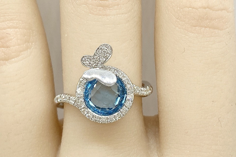 Blue Topaz K18WGブルートパーズ ダイヤモンドリング (NO.49371)
