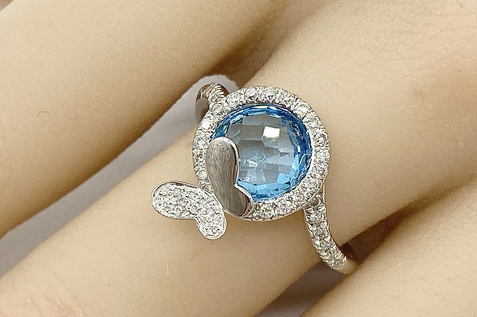 Blue Topaz K18WGブルートパーズ ダイヤモンドリング (NO.49371)