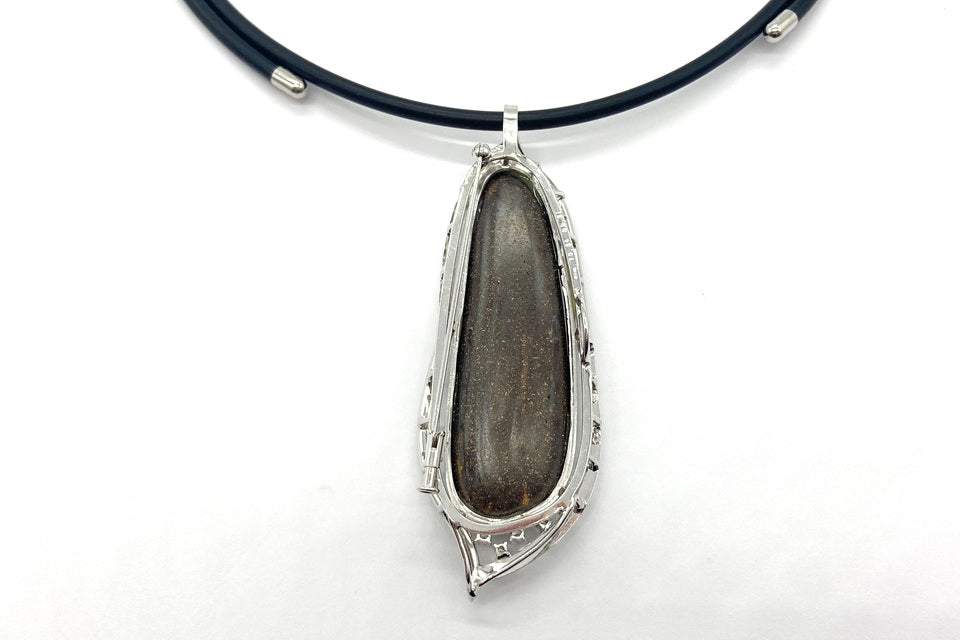 Boulder Opal K18WGボルダーオパール ダイヤモンドペントップ兼ブローチ（ラバーNC付 (NO.49870)