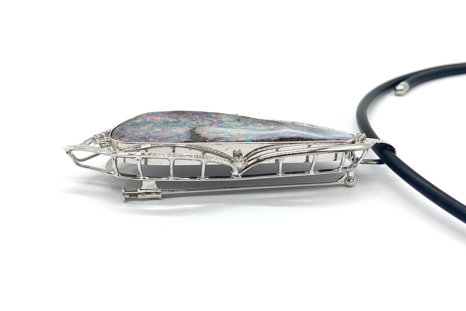 Boulder Opal K18WGボルダーオパール ダイヤモンドペントップ兼ブローチ（ラバーNC付 (NO.49870)