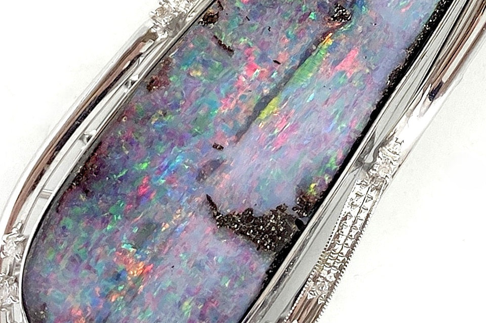 Boulder Opal K18WGボルダーオパール ダイヤモンドペントップ兼ブローチ（ラバーNC付 (NO.49870)