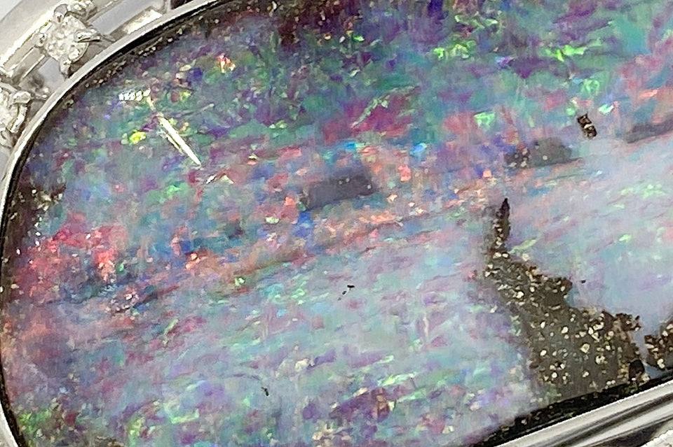 Boulder Opal K18WGボルダーオパール ダイヤモンドペントップ兼ブローチ（ラバーNC付 (NO.49870)