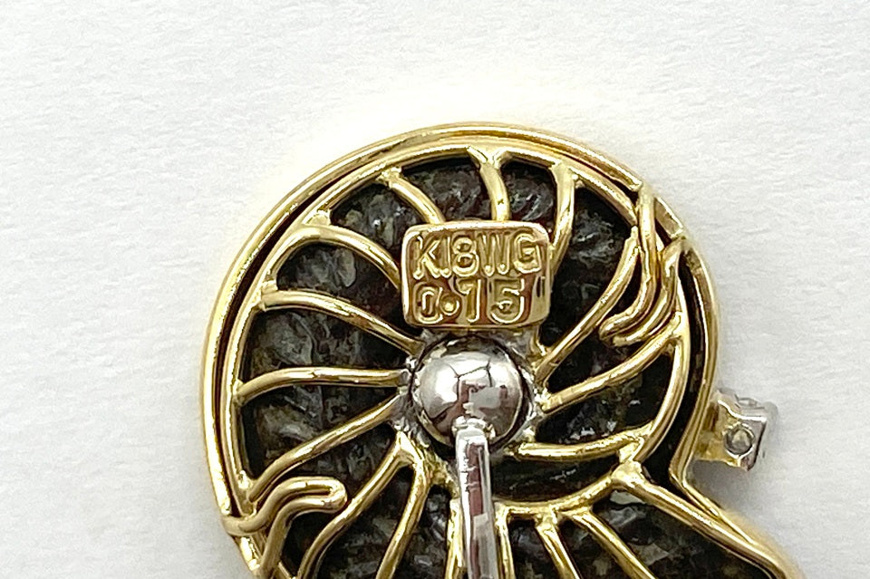 Ammonite K18WG/K14WG(留具)アンモナイト化石 ダイヤモンドイヤリング (NO.50102)