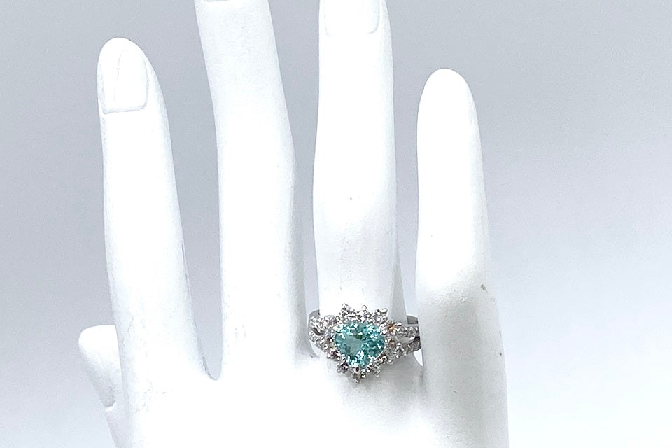 Paraiba Tourmaline Pt900パライバトルマリン ダイヤモンドリング (NO.127118)