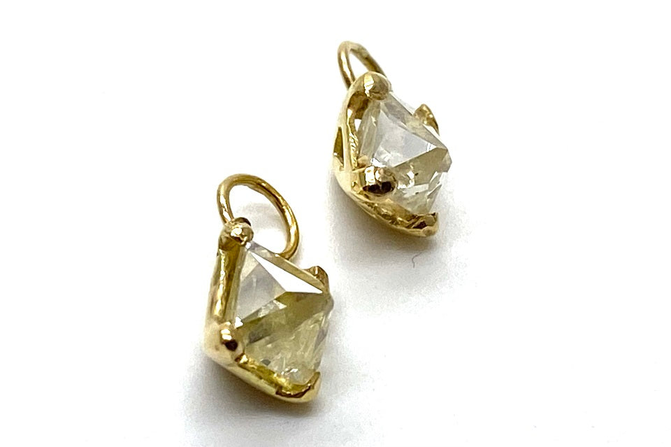 Yellow Diamond K18イエローダイヤモンドチャーム (NO.43143)